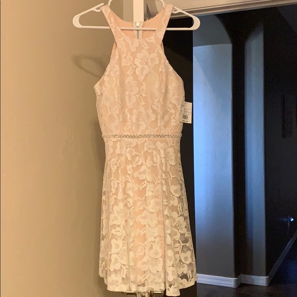 David's Bridal Dresses & Skirts - Bridal lace dress perfect for bridal shower
